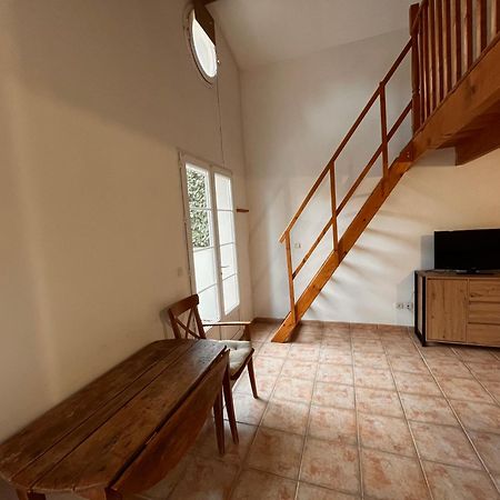 Les Vieux Cabassols Venelles Esterno foto